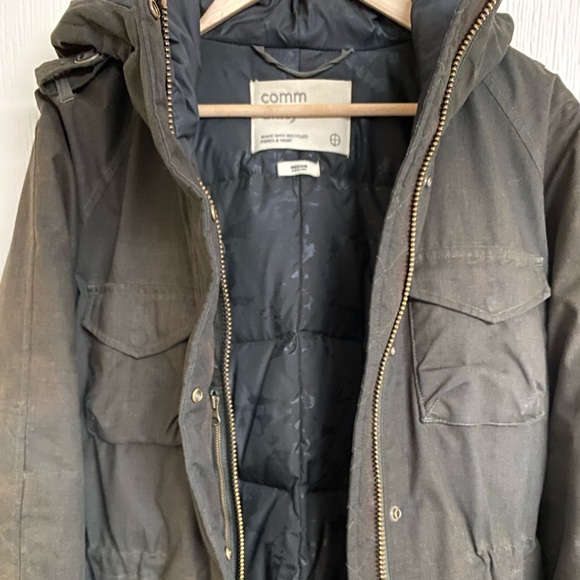 Aritzia Green Community Parka - Size M - Picture 2 of 8